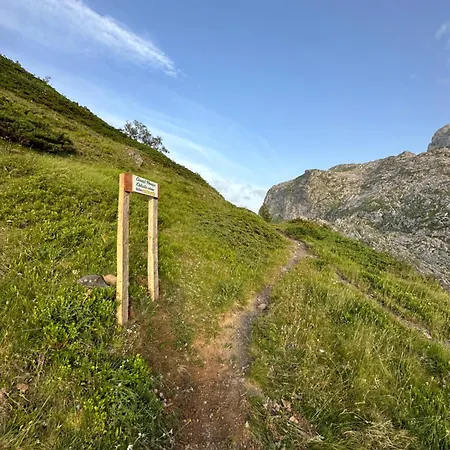 Alpesi faház Kolata View Tropoja